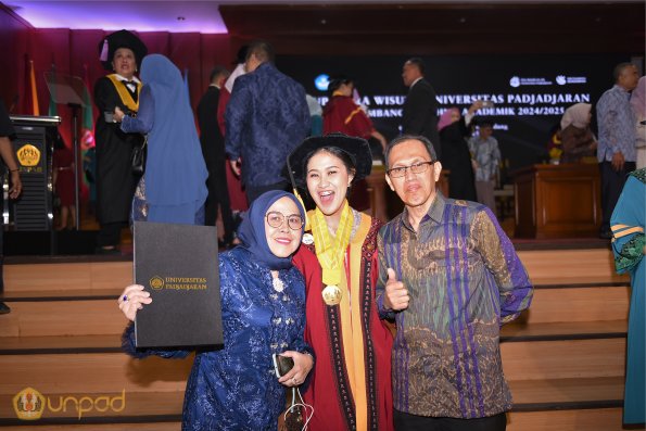 WISUDA UNPAD GEL IV TA 2024-2025 (64)
