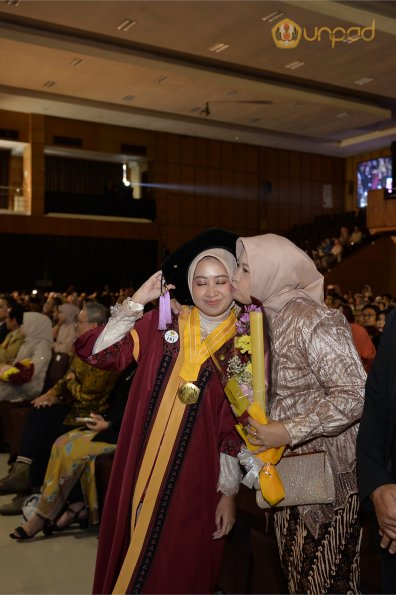 WISUDA UNPAD GEL IV TA 2024-2025 (9)