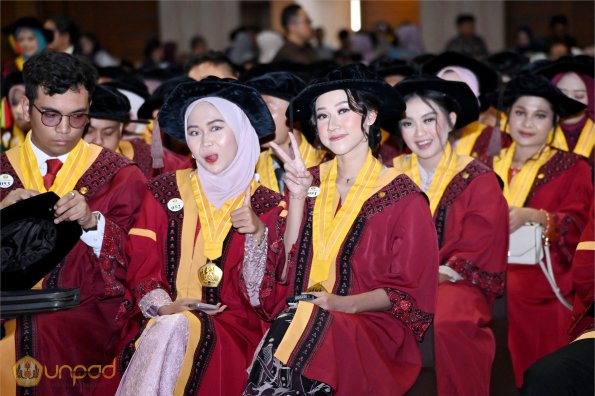WISUDA UNPAD GEL IV TA 2024-2025 (13)