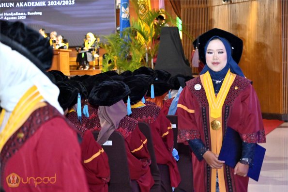 WISUDA UNPAD GEL IV TA 2024-2025 (21)