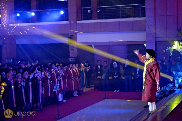 WISUDA UNPAD GEL IV TA 2024-2025 (33)
