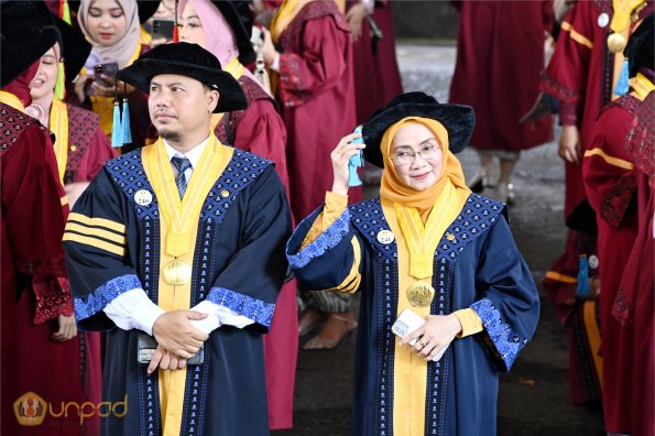 WISUDA UNPAD GEL IV TA 2024-2025 (4)