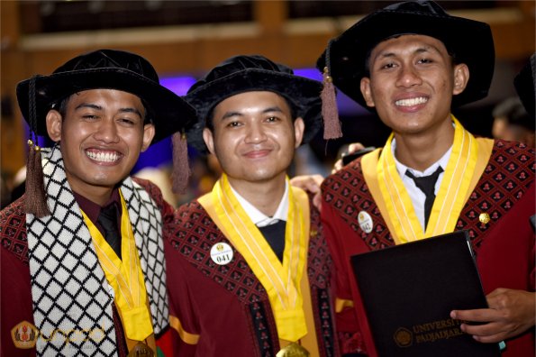 WISUDA UNPAD GEL IV TA 2024-2025 (48)