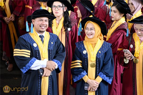 WISUDA UNPAD GEL IV TA 2024-2025 (6)