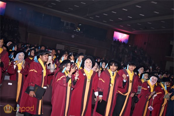 WISUDA UNPAD GEL IV TA 2024-2025 (74)