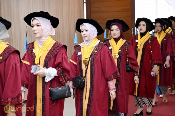 WISUDA UNPAD GEL IV TA 2024-2025 (8)