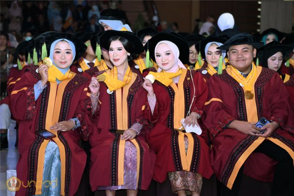 WISUDA UNPAD GEL IV TA 2024-2025 (10)