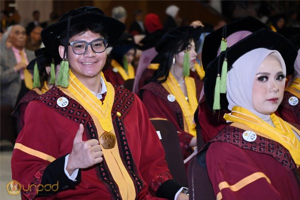 WISUDA UNPAD GEL IV TA 2024-2025 (11)