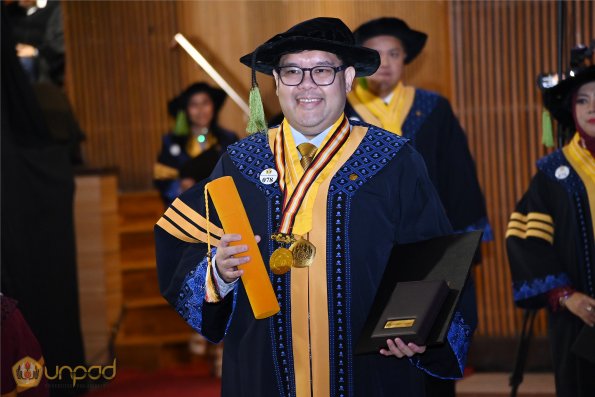 WISUDA UNPAD GEL IV TA 2024-2025 (12)