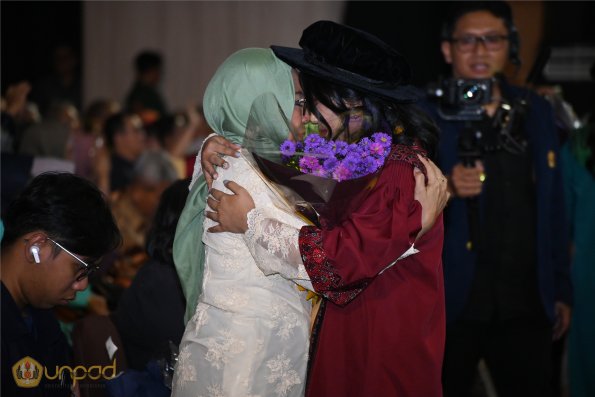 WISUDA UNPAD GEL IV TA 2024-2025 (14)