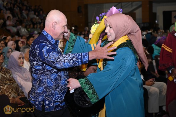 WISUDA UNPAD GEL IV TA 2024-2025 (15)