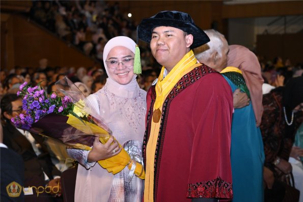 WISUDA UNPAD GEL IV TA 2024-2025 (16)