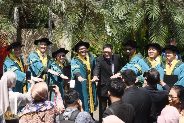 WISUDA UNPAD GEL IV TA 2024-2025 (28)
