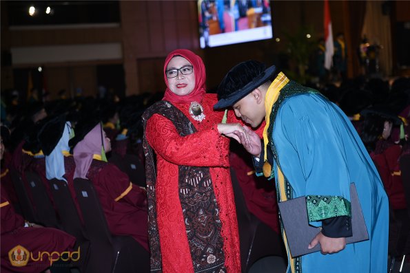 WISUDA UNPAD GEL IV TA 2024-2025 (49)