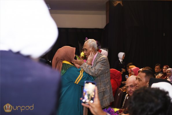 WISUDA UNPAD GEL IV TA 2024-2025 (56)
