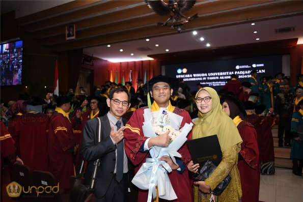 WISUDA UNPAD GEL IV TA 2024-2025 (69)