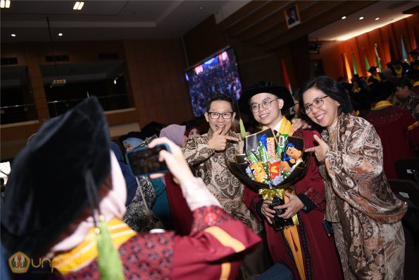 WISUDA UNPAD GEL IV TA 2024-2025 (74)