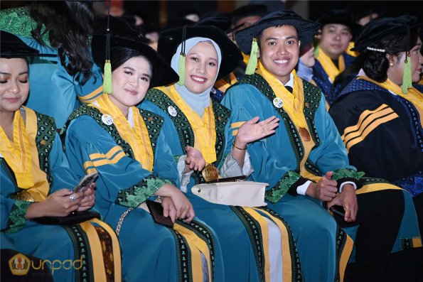 WISUDA UNPAD GEL IV TA 2024-2025 (9)