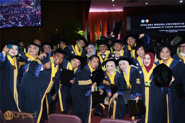 WISUDA UNPAD GEL IV TA 2024-2025 (90)