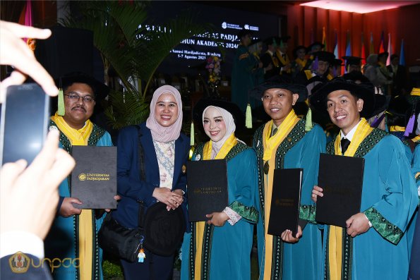 WISUDA UNPAD GEL IV TA 2024-2025 (92)