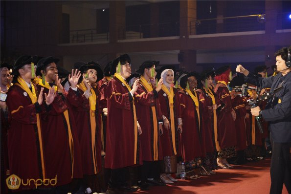 WISUDA UNPAD GEL IV TA 2024-2025 (98)