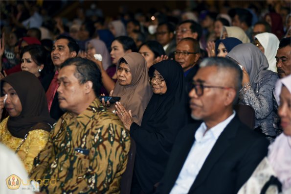 WISUDA UNPAD GEL IV TA 2024-2025 (68)