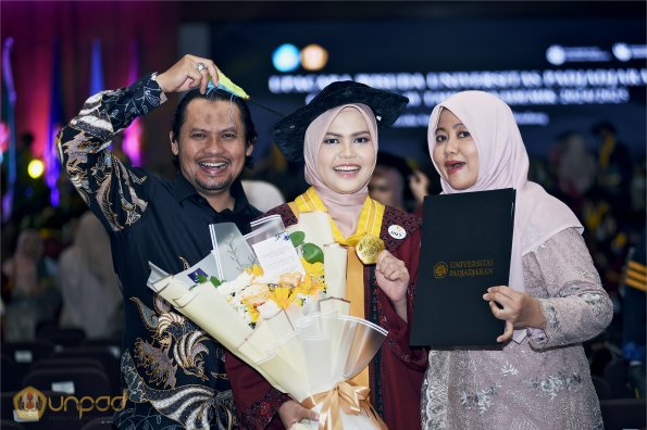 WISUDA UNPAD GEL IV TA 2024-2025 (77)