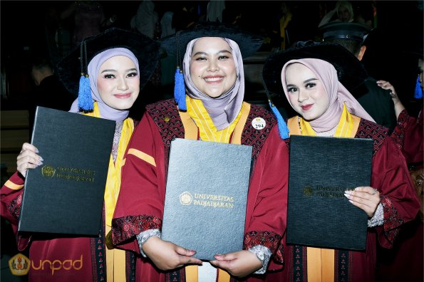 WISUDA UNPAD GEL IV TA 2024-2025 (88)