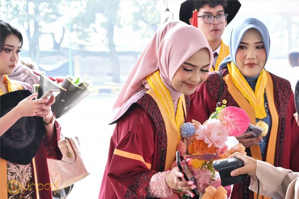 WISUDA UNPAD GEL III TA 2024-2025 (12)