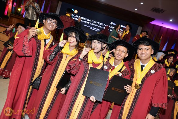 WISUDA UNPAD GEL III TA 2024-2025 (123)