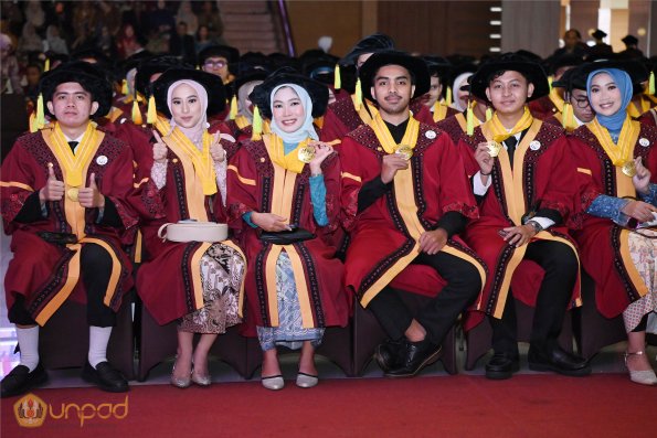 WISUDA UNPAD GEL III TA 2024-2025 (18)