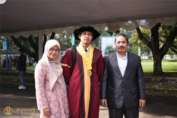 WISUDA UNPAD GEL III TA 2024-2025 (53)