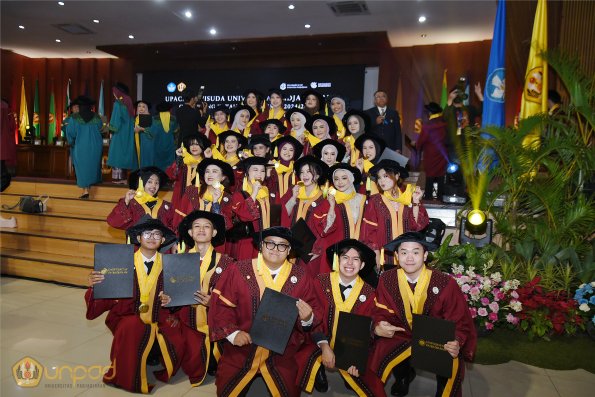 WISUDA UNPAD GEL III TA 2024-2025 (65)