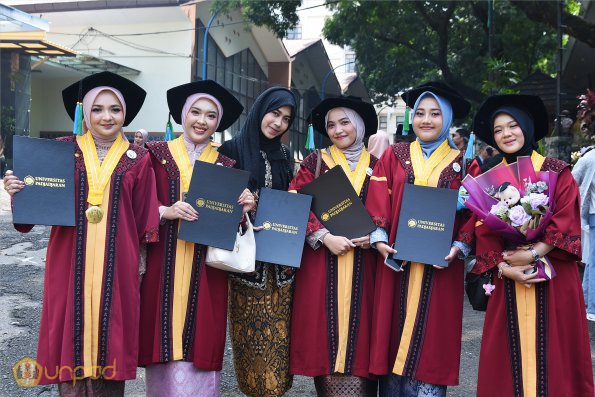 WISUDA UNPAD GEL III TA 2024-2025 (69)