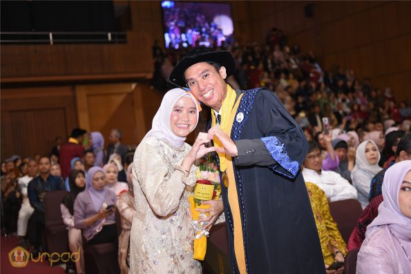 WISUDA UNPAD GEL III TA 2024-2025 (72)