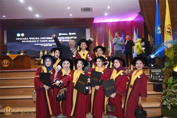 WISUDA UNPAD GEL III TA 2024-2025 (77)
