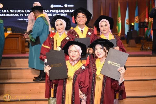WISUDA UNPAD GEL III TA 2024-2025 (78)