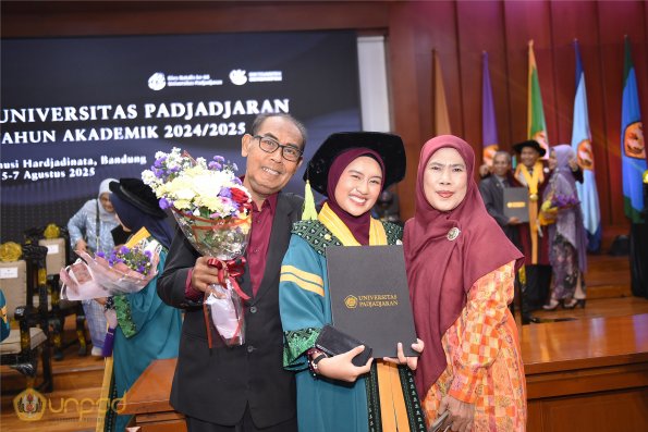 WISUDA UNPAD GEL III TA 2024-2025 (81)