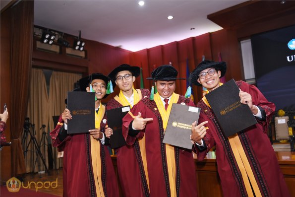 WISUDA UNPAD GEL III TA 2024-2025 (85)