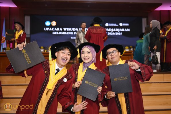 WISUDA UNPAD GEL III TA 2024-2025 (91)