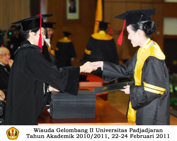 wisuda-fakultas-hukum-s1-dan-s2_031