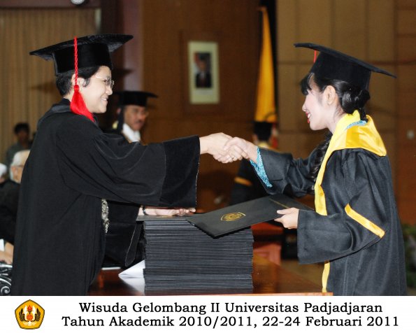 wisuda-fakultas-hukum-s1-dan-s2_086