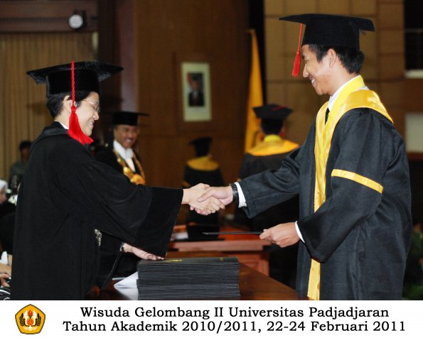 wisuda-fakultas-hukum-s1-dan-s2_108