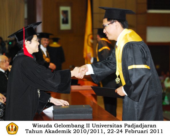 wisuda-fakultas-hukum-s1-dan-s2_113