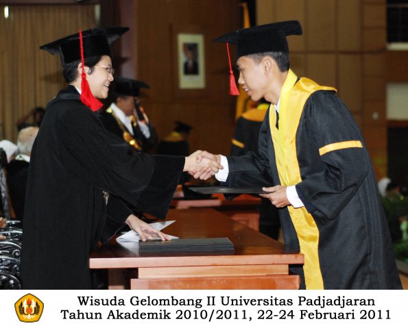 wisuda-fakultas-hukum-s1-dan-s2_127