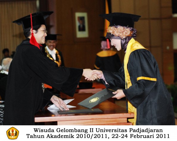 wisuda-fakultas-hukum-s1-dan-s2_131