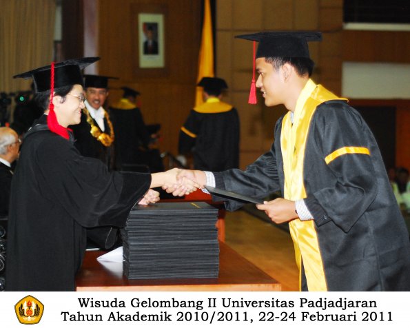 wisuda-fakultas-hukum-s1-dan-s2_134