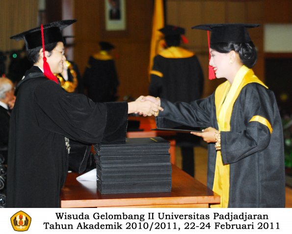 wisuda-fakultas-hukum-s1-dan-s2_138