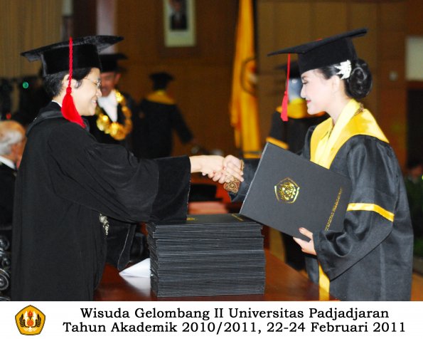 wisuda-fakultas-hukum-s1-dan-s2_140