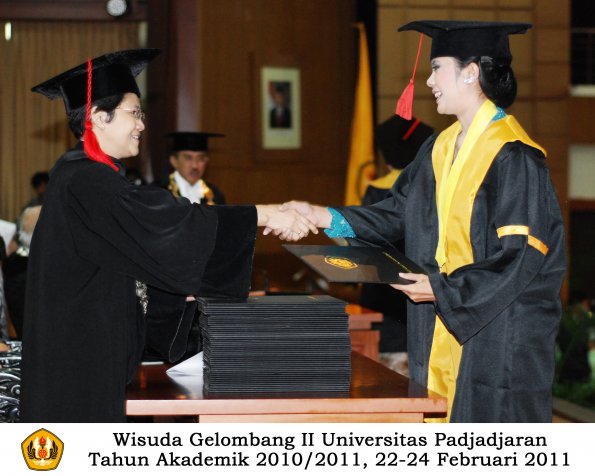 wisuda-fakultas-hukum-s1-dan-s2_143